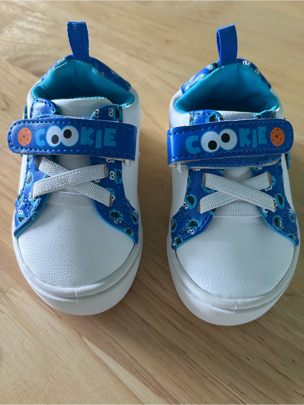 Sesame Street White and Blue Cookie Monster Velcro Sneakers